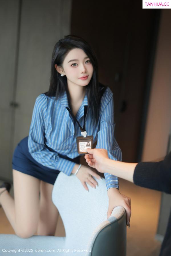   [XiuRen]高清写真图 2025.02.21 No.9921 Candy糖糖 丝袜美腿第7张图片